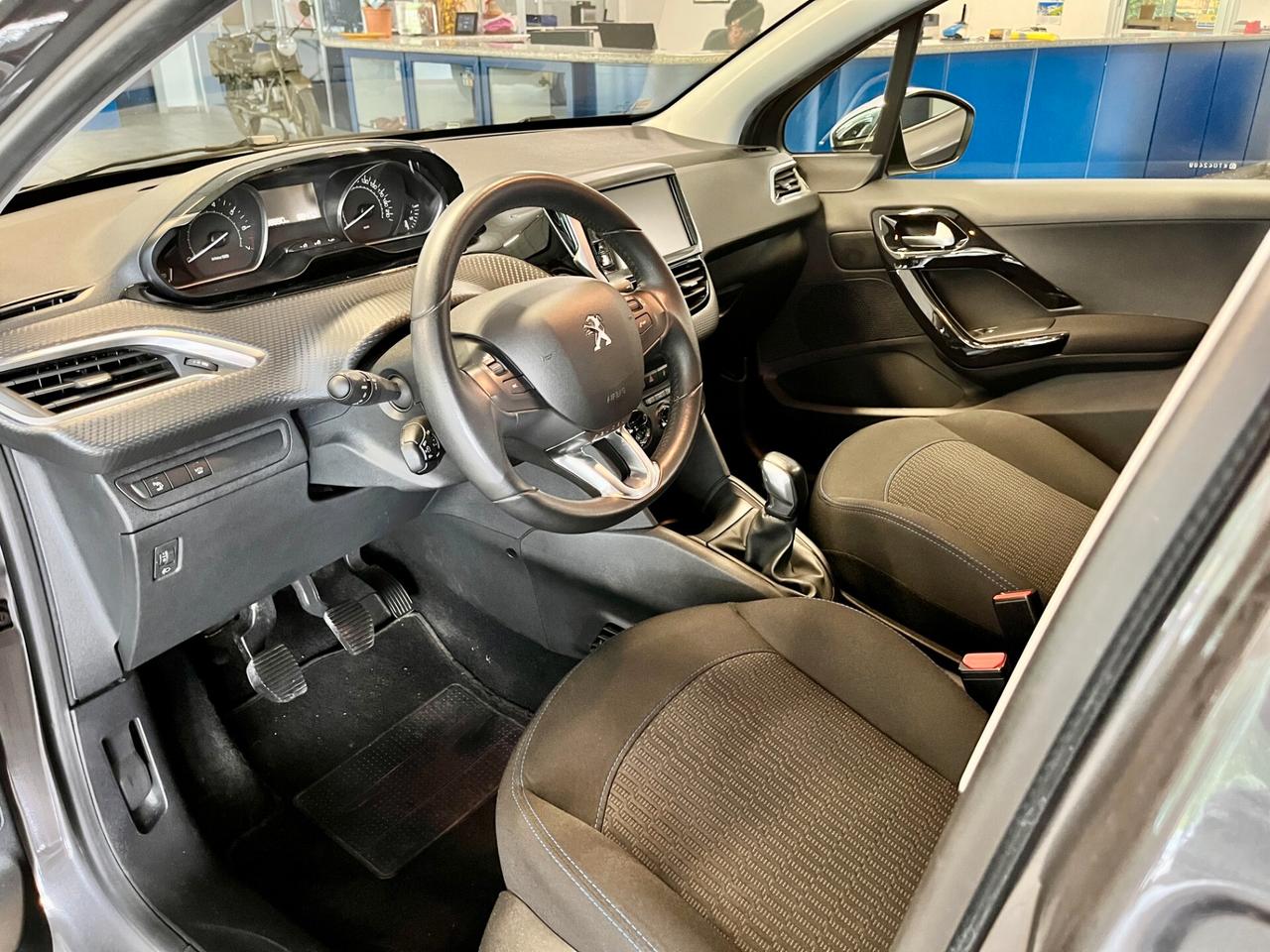 Peugeot 208 PureTech 82 Stop&Start 5 porte Signature