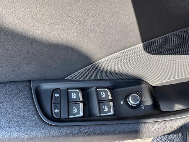 Audi A3 SPB 2.0 TDI S tronic S-LINE INTERNO /ESTERNO