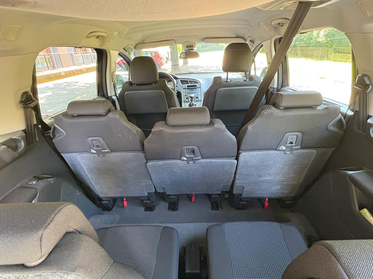 Peugeot 5008 1.6 HDi 112CV Business