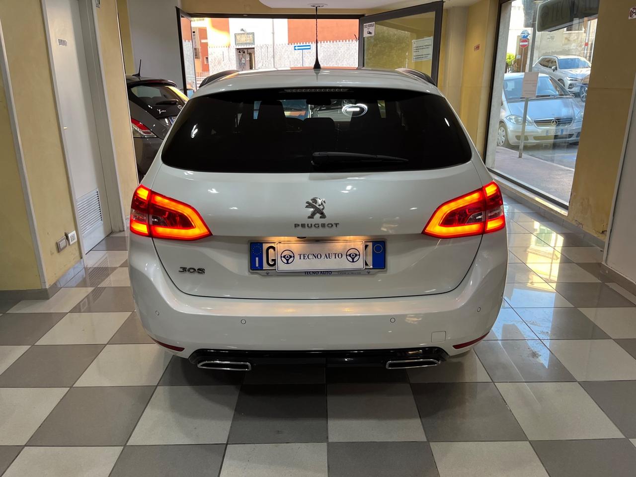 Peugeot 308 BlueHDi 130 S&S EAT8 GT Pack
