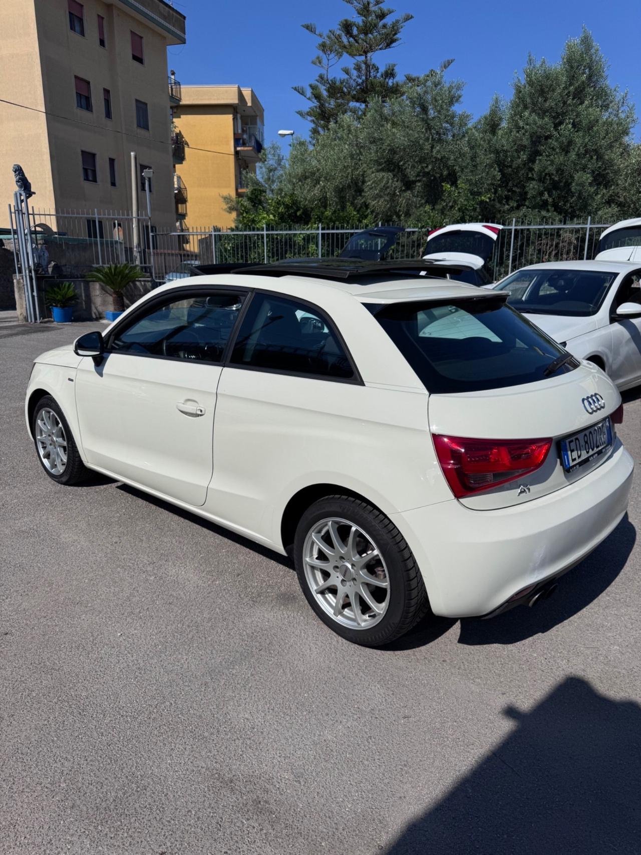 Audi A1 1.4 TFSI S tronic Attraction 122cv TETTO