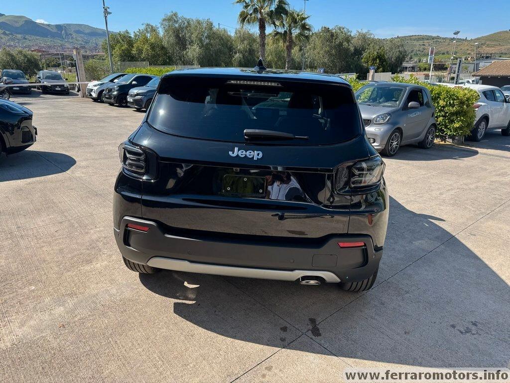 Jeep Avenger Summit mhev automatica a 299 euro al mese