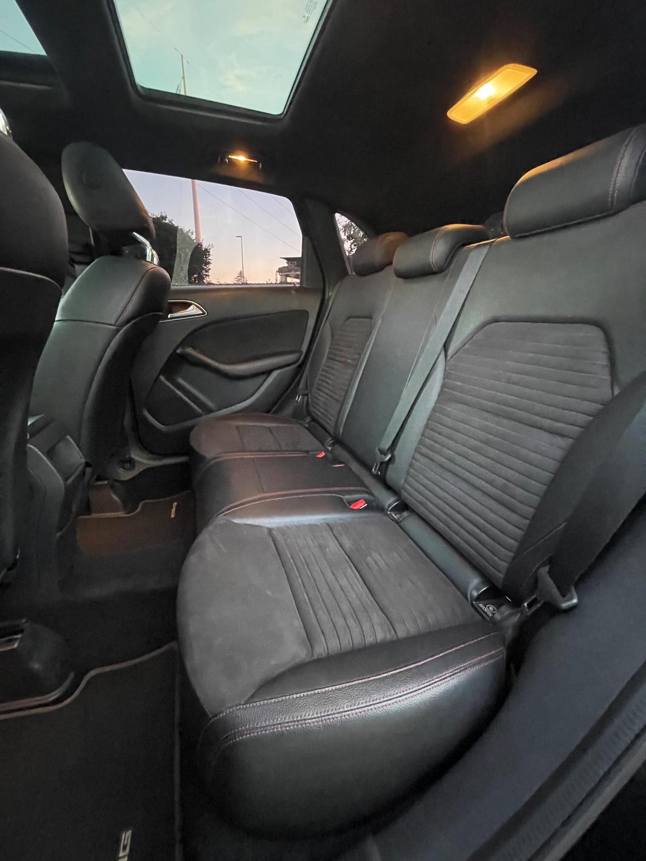 Mercedes Benz Classe B180d W246 Premium AMG 1.5 CDI 110cv