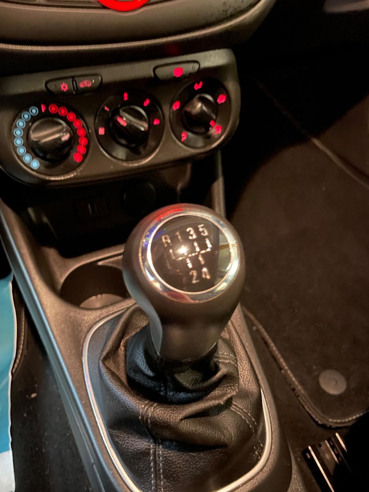 Opel Corsa 1.4 Neopatentati Euro 6