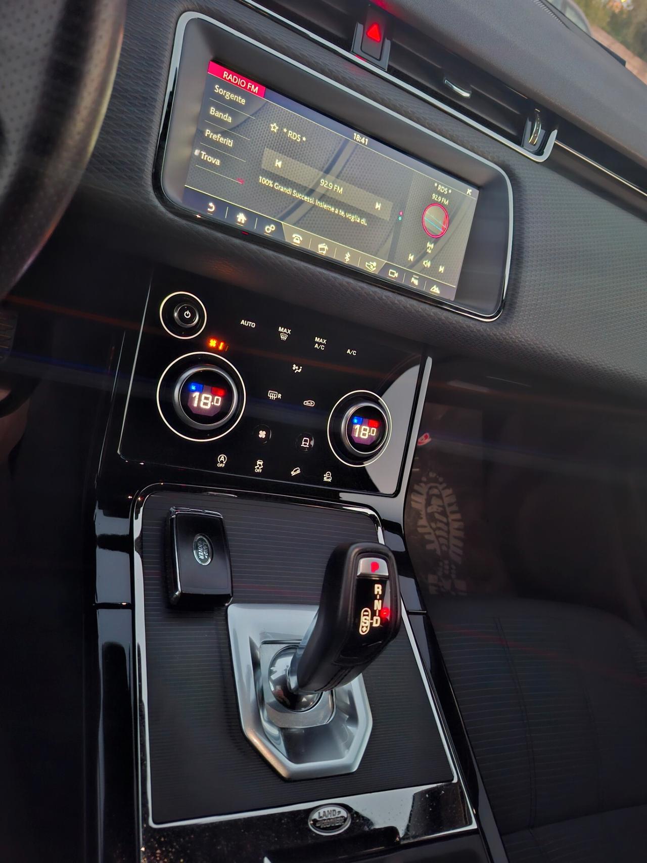 L. R. RANGE ROVER EVOQUE*R-DYNAMIC*TOTAL BLACK*LED*