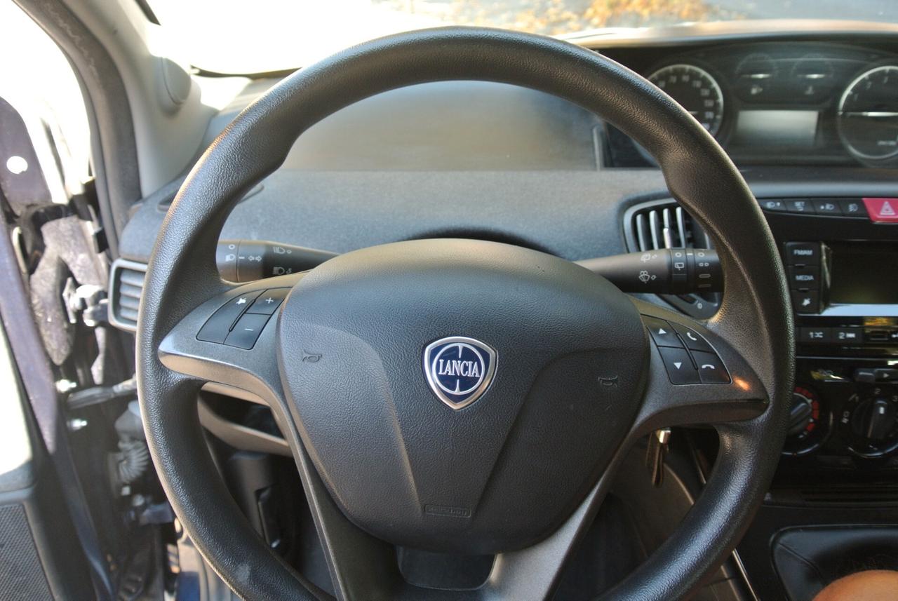 Lancia Ypsilon 1.2 69 CV 5 porte GPL Ecochic Elefantino Blu