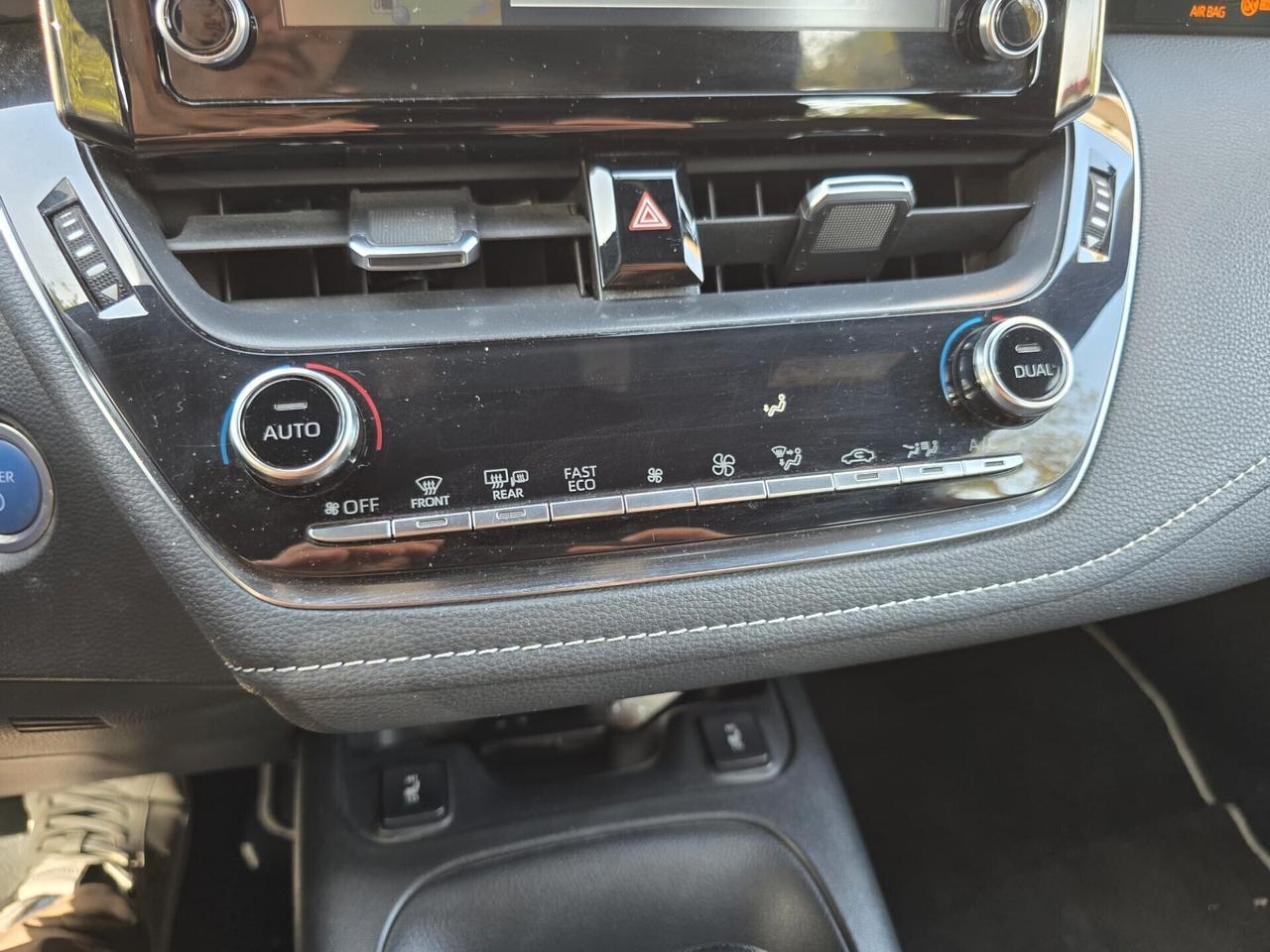 Toyota Corolla TS 1.8 Hybrid Business Tech N1