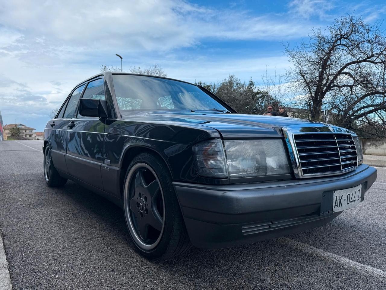 Mercedes-benz 190 2.0 E german style