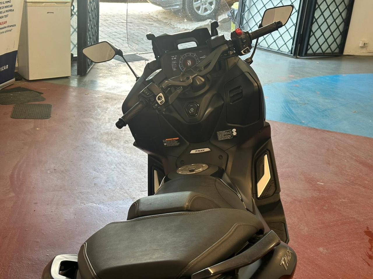 YAMAHA T-Max 560