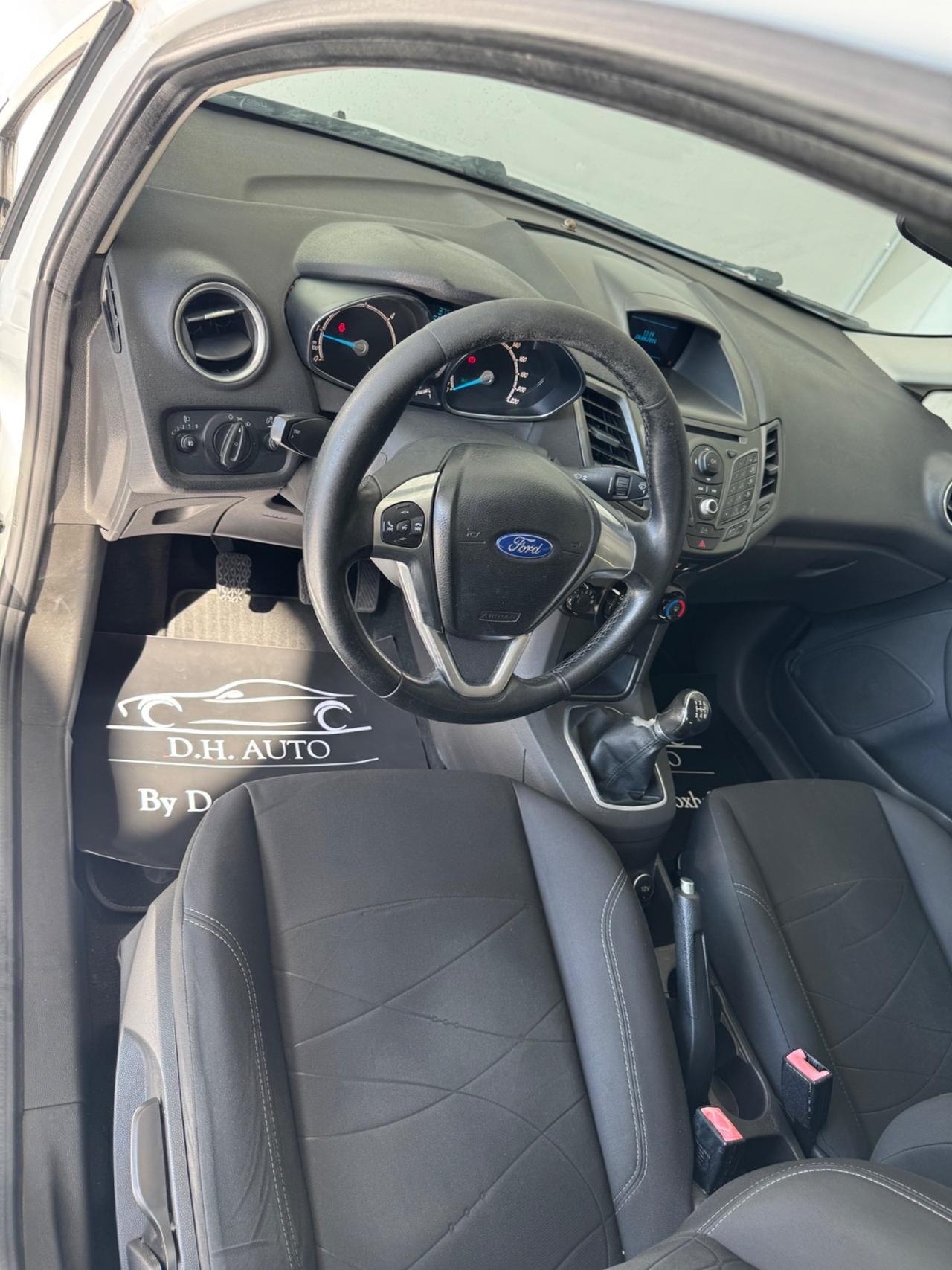Ford Fiesta 1.5 TDCi 75CV 5 porte Titanium