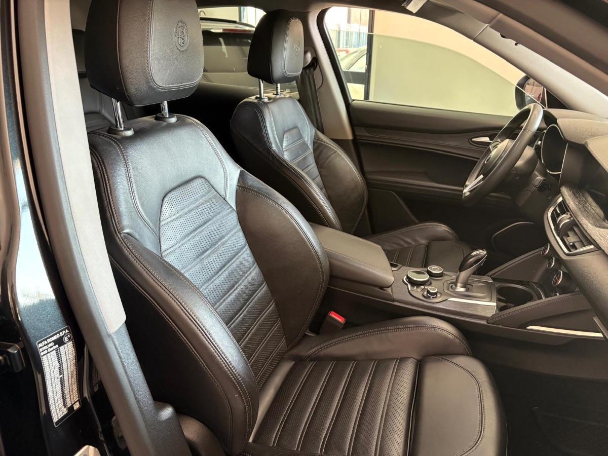 ALFA ROMEO STELVIO 2.2 T.diesel 190 CV AT8 Q4 Exec. UNICO PROPRIETARIO/ NAVIGATORE/ PORTELLONE ELETTRICO