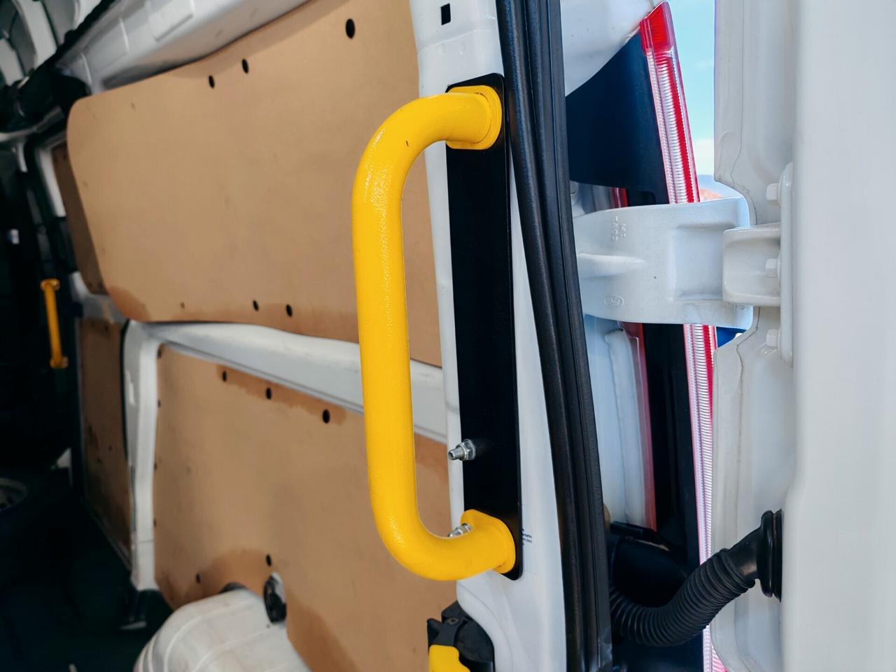 Ford Transit Custom 2.0 EcoBlue Hybrid 130 PC Titanium