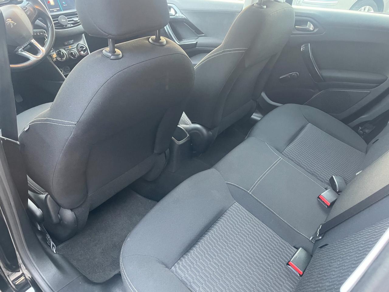 Peugeot 208 PureTech 82 5 porte Allure CINGHIA NUOVA!!!