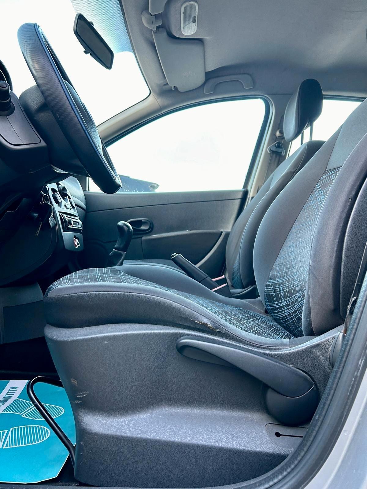 Renault Clio 1.2 16V 5 porte Dynamique