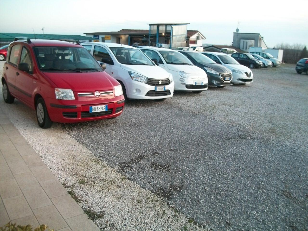 Lancia Ypsilon 1.2 69 CV 5 porte S&S Silver CC 1242 BENZINA EURO 05 KM 92630 TALIANDATI GARANZIA UN ANNO N 08 GOMME E CERCHI N 4 INVERNAL IN FERRO CON COPRI CERCHI 95X100 04 CERCHI IN LEGA ESTIVI 90X100