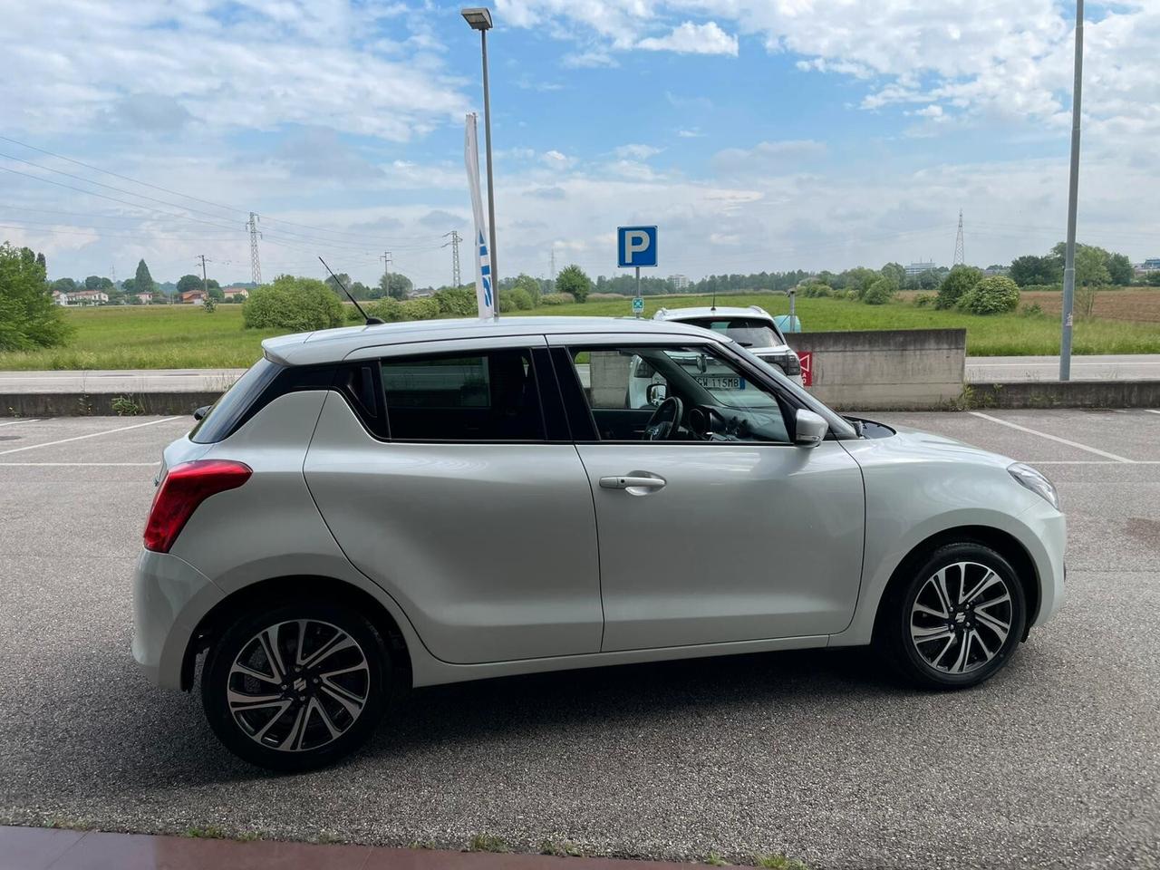 Suzuki Swift 1.2 Hybrid Top