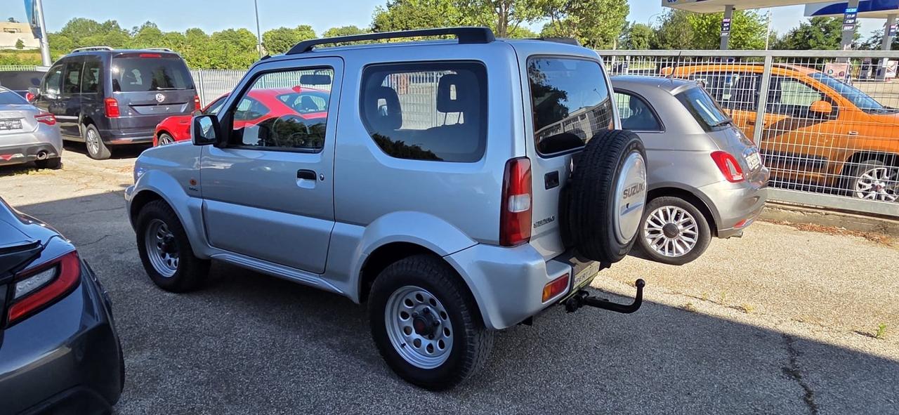 Suzuki Jimny 1.5 ddis VALUTO PERMUTA