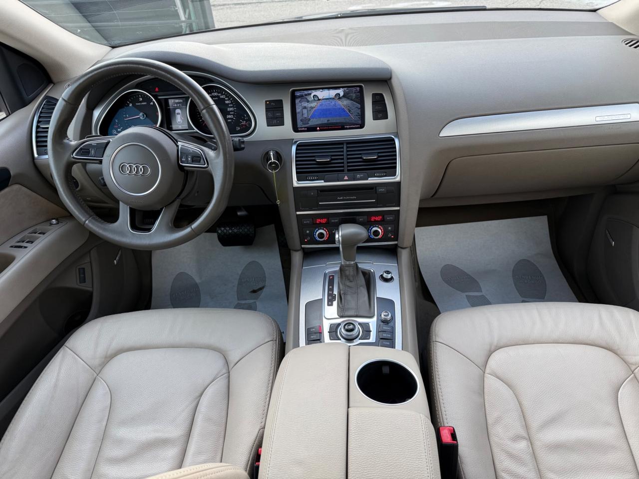 Audi Q7 3.0 V6 TDI 245 CV QUATTR0 7 POSTI