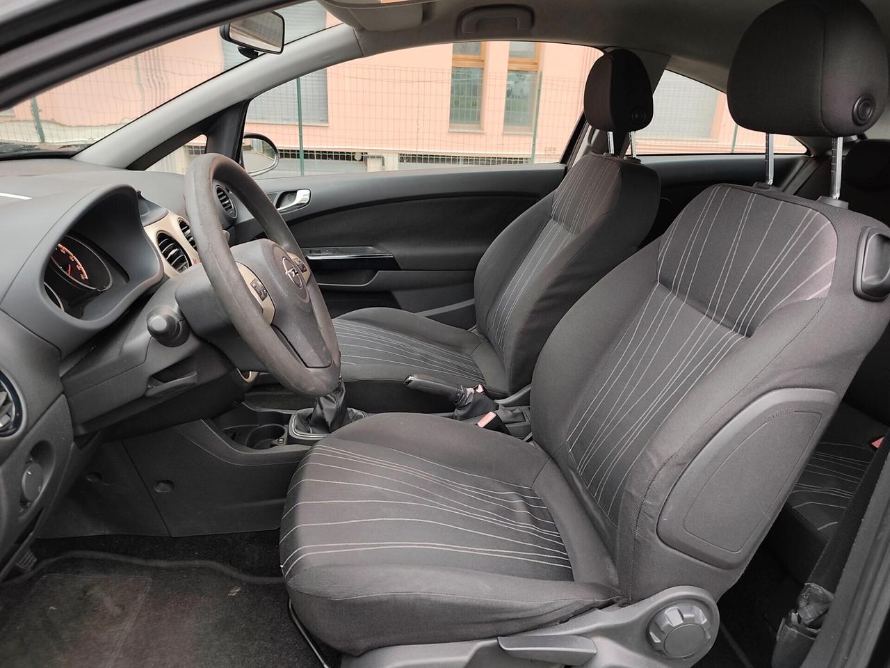 Opel Corsa 1.2 Benz euro 4 Sport neopatentati