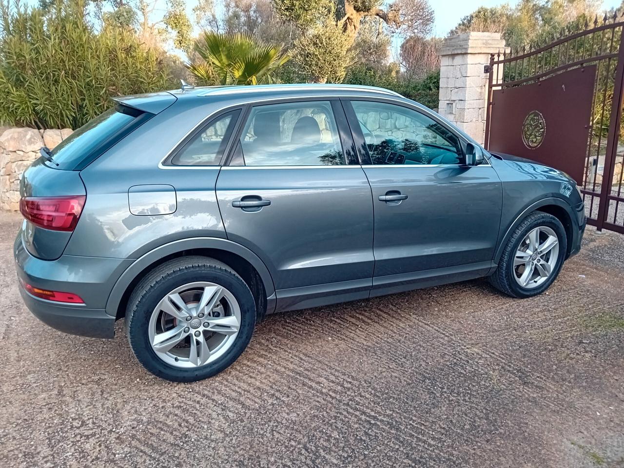 Audi Q3 2.0 TDI 150 CV Design