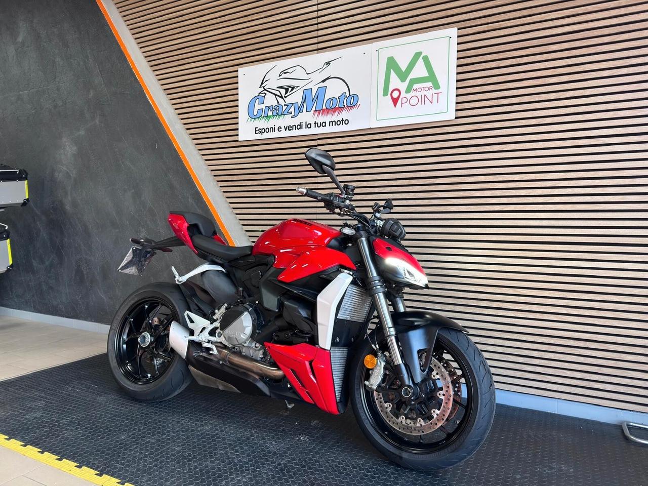 Ducati Streetfighter V2