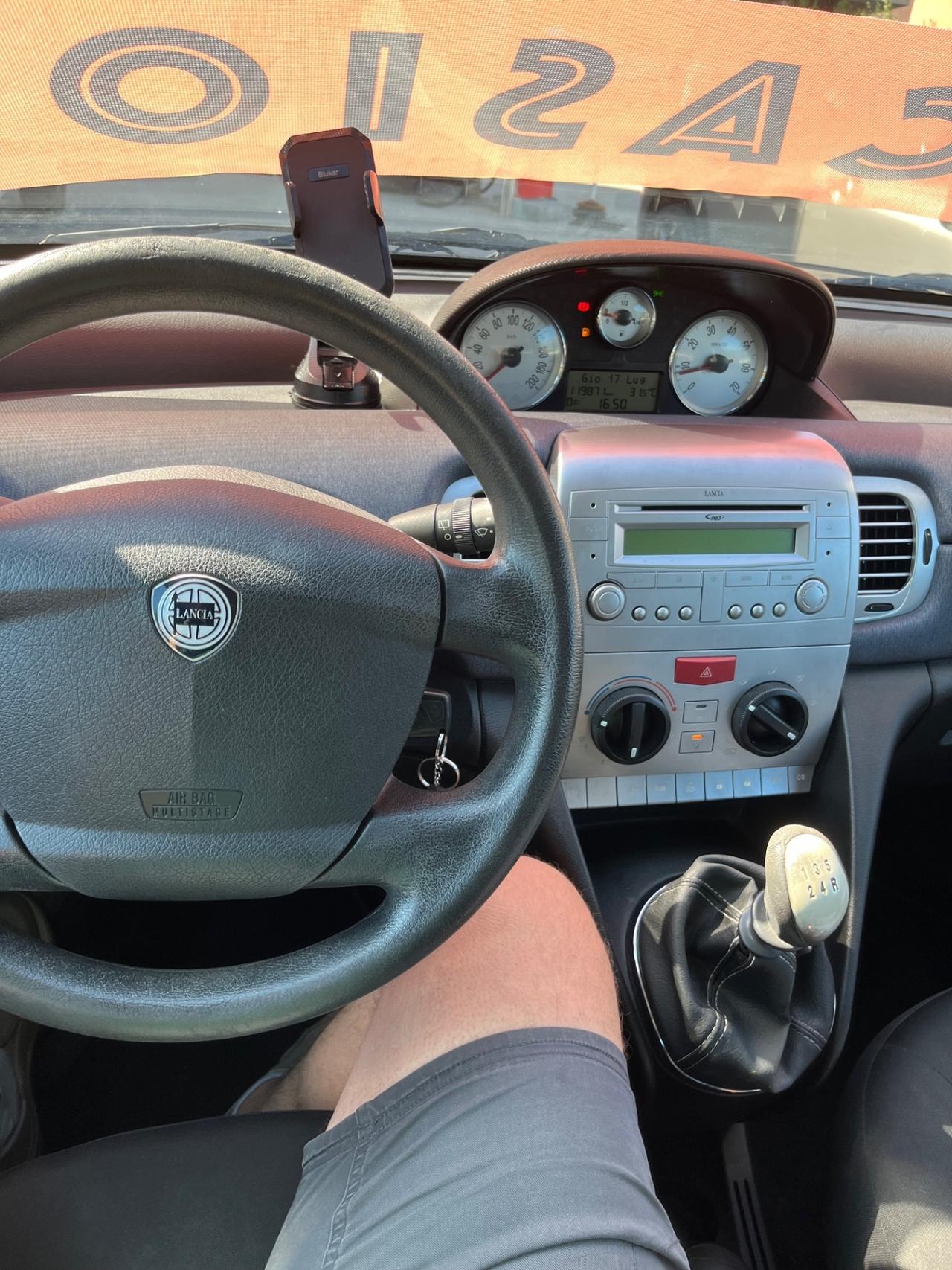 Lancia Ypsilon 1.2 Argento