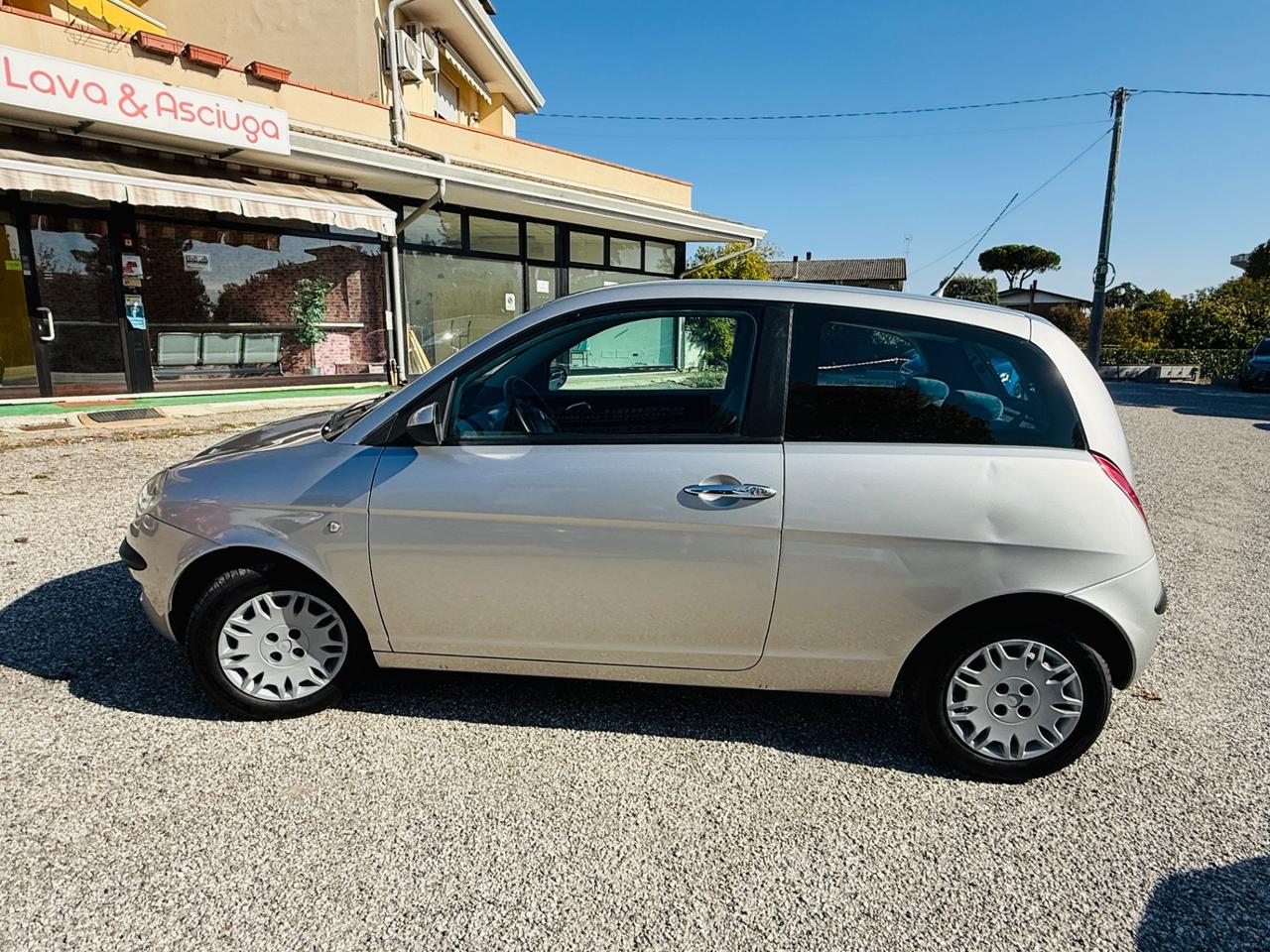 Lancia Ypsilon 1.2 8v Argento
