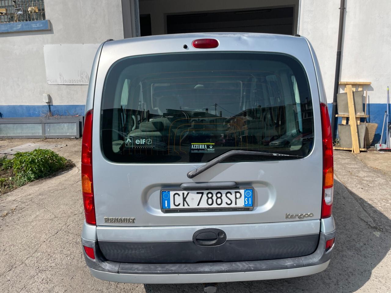 Renault Kangoo 1.5 dCi/82CV vetrato gancio traino