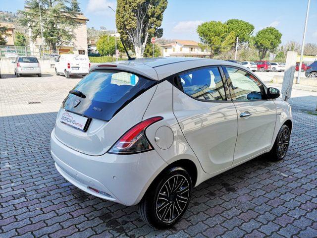 LANCIA Ypsilon 1.0 FireFly 5 porte S&S Hybrid Ecochic Gold