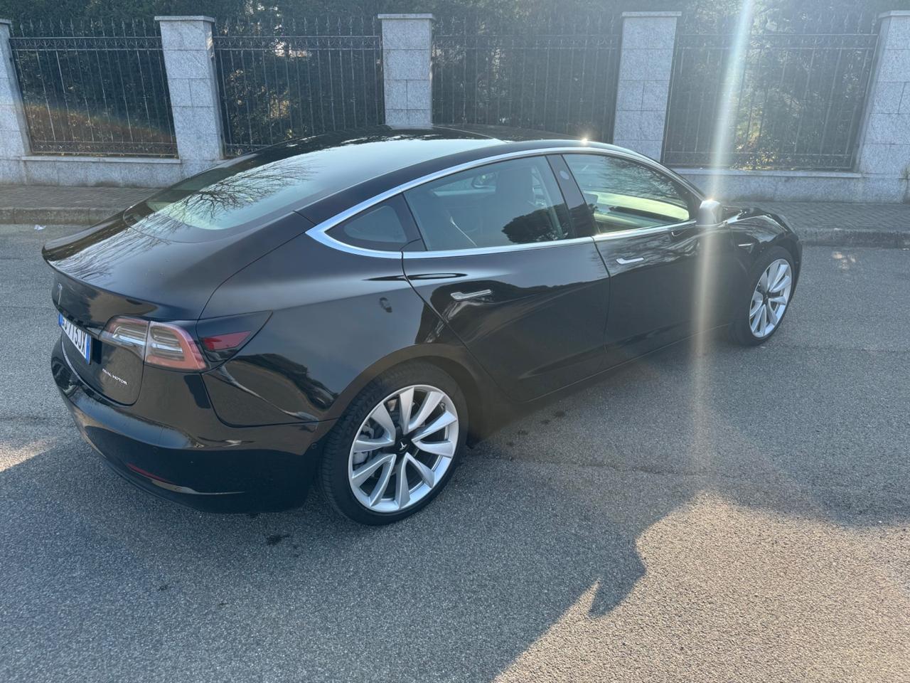 Tesla Model 3 Long Range Dual Motor AWD