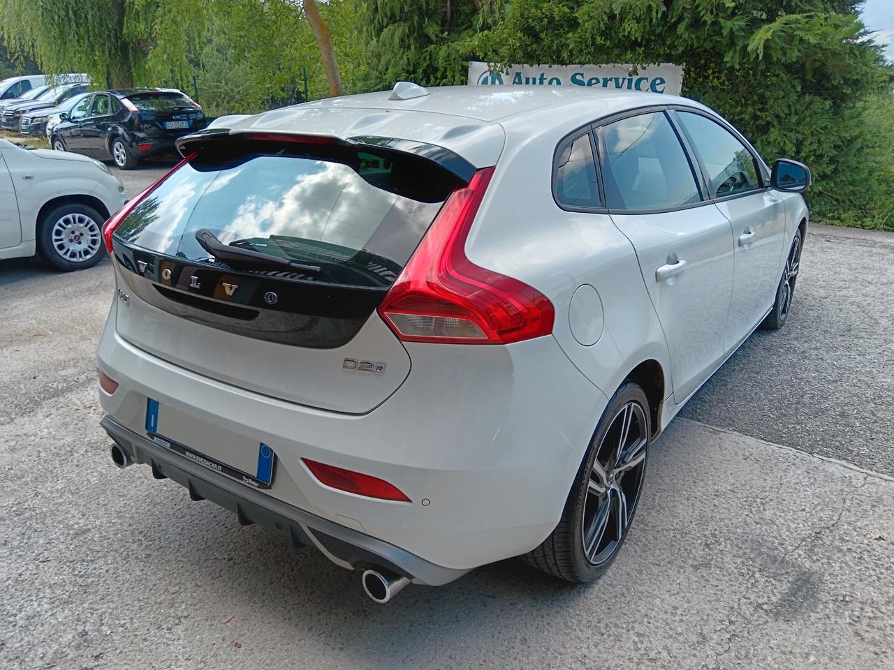 Volvo V40 2.0 D2 120CV R DESIGN NUOVISSIMA