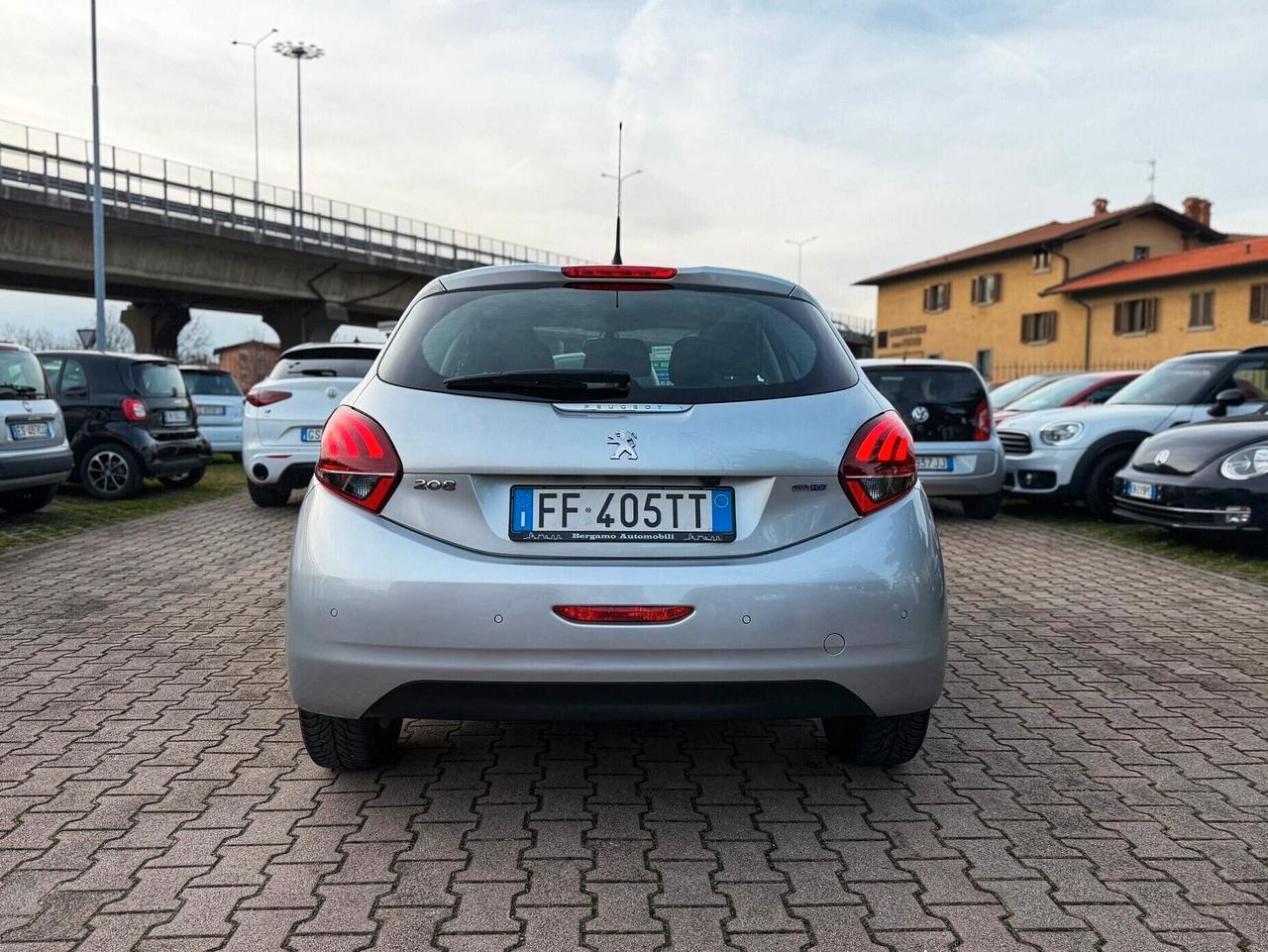 Peugeot 208 BlueHDi 75 CV NAVIGA CRUISE CAMERA OK NEOPATENTATI