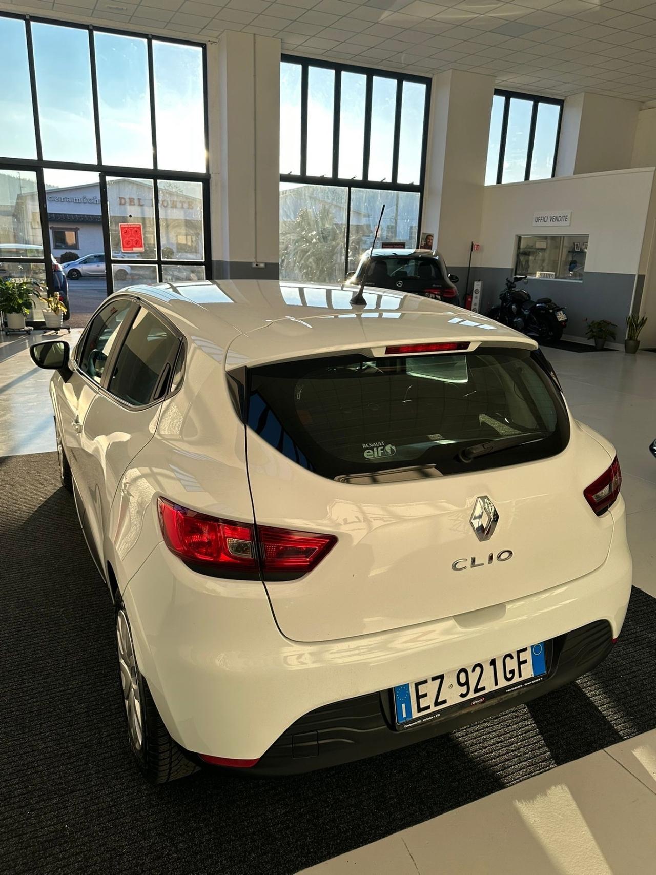 Renault Clio 1.2 75CV 5 porte Wave