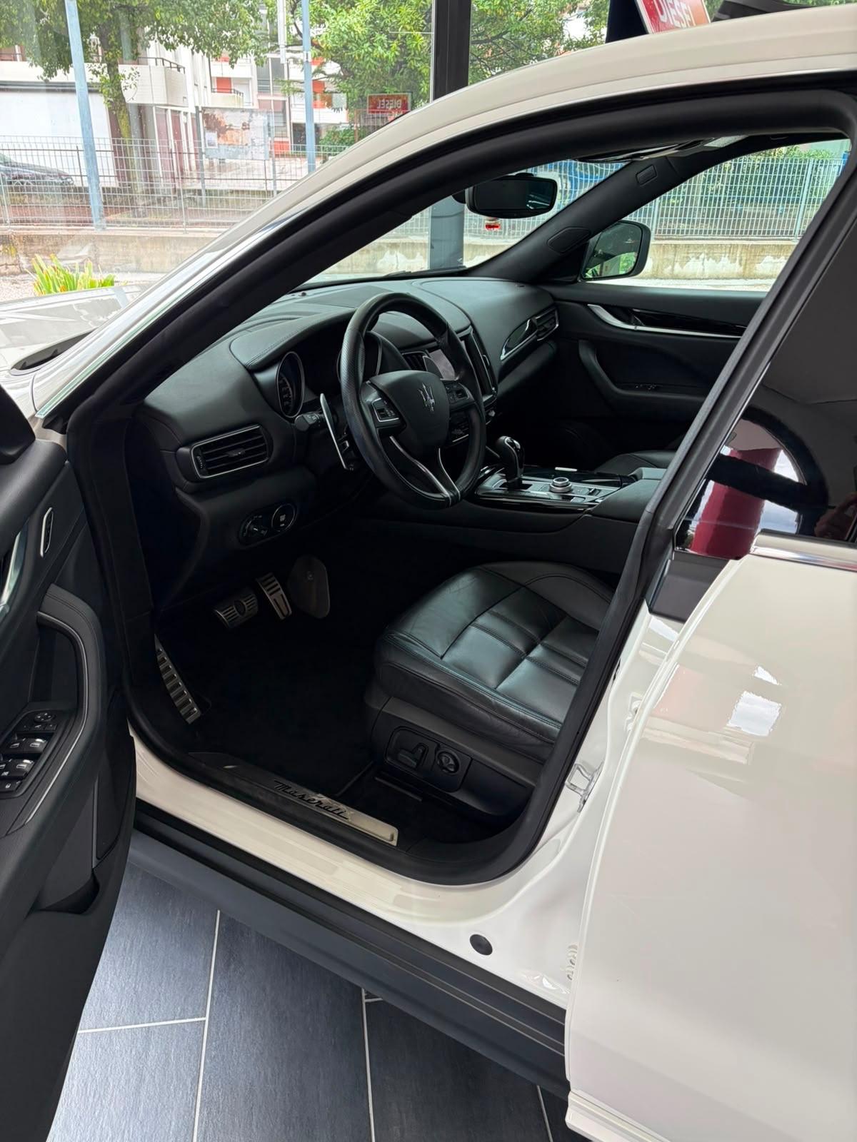 Maserati Levante V6 Diesel 275 CV AWD