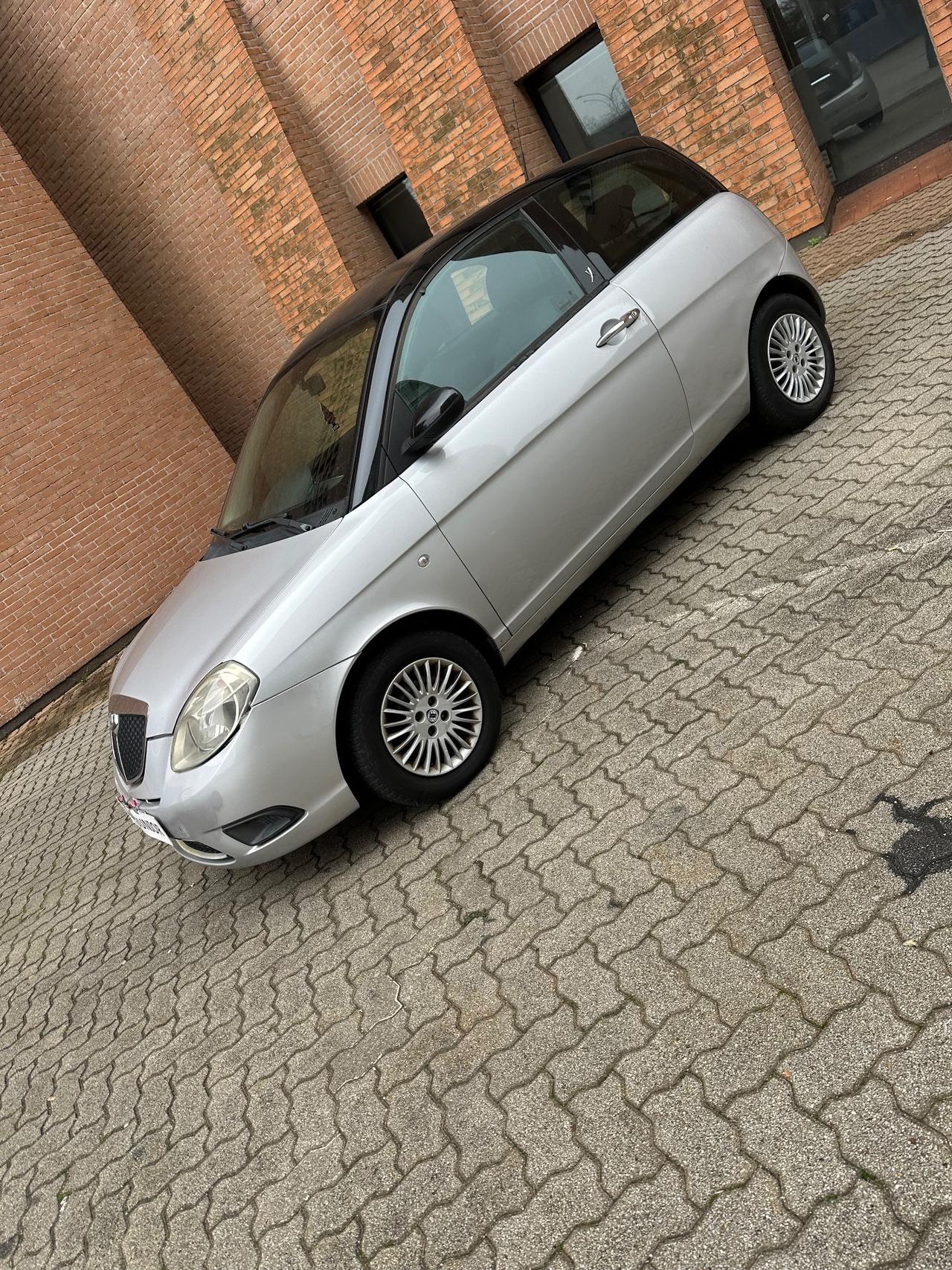 Lancia Ypsilon 1.2 Argento