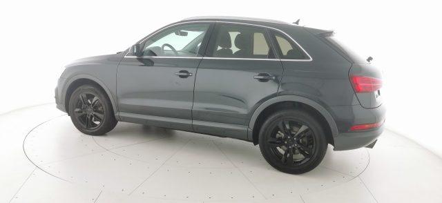 AUDI Q3 40 TFSI quattro S tronic Business Advanced