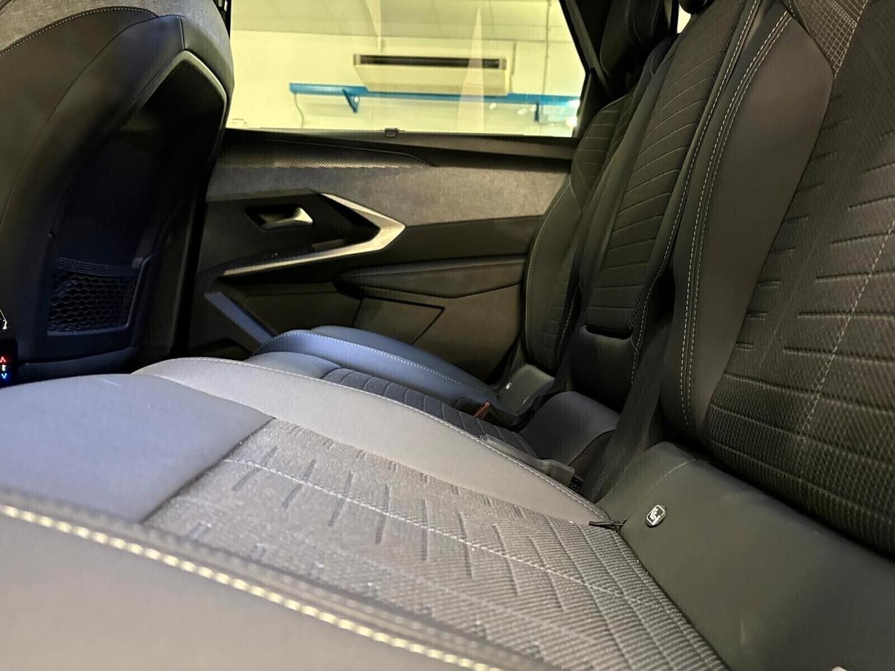 Peugeot 5008 GT Hybrid 145 e-DCS6 7 posti SPOTICAR