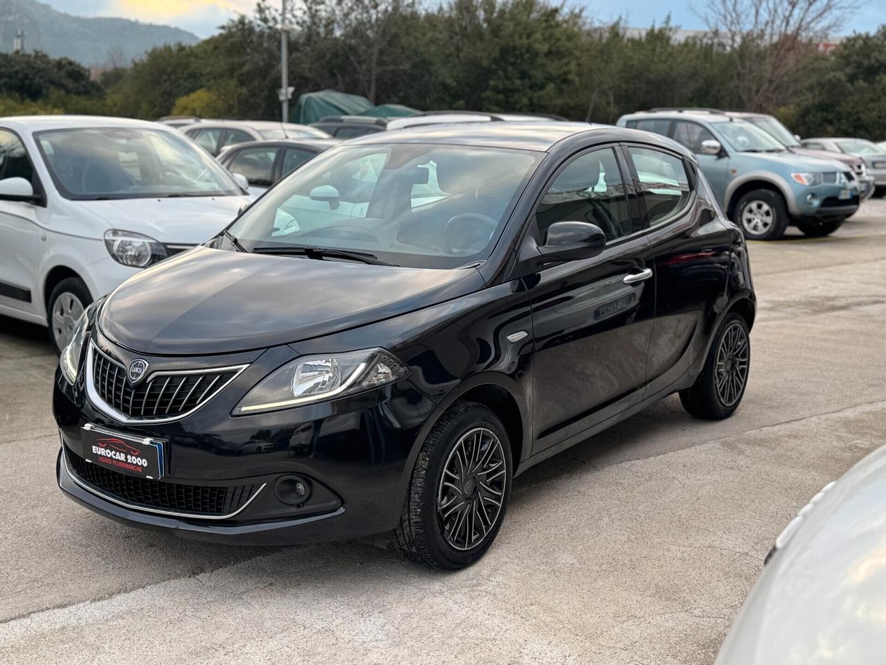 Lancia Ypsilon 1.0 FireFly 5 porte S&S Hybrid Ecochic