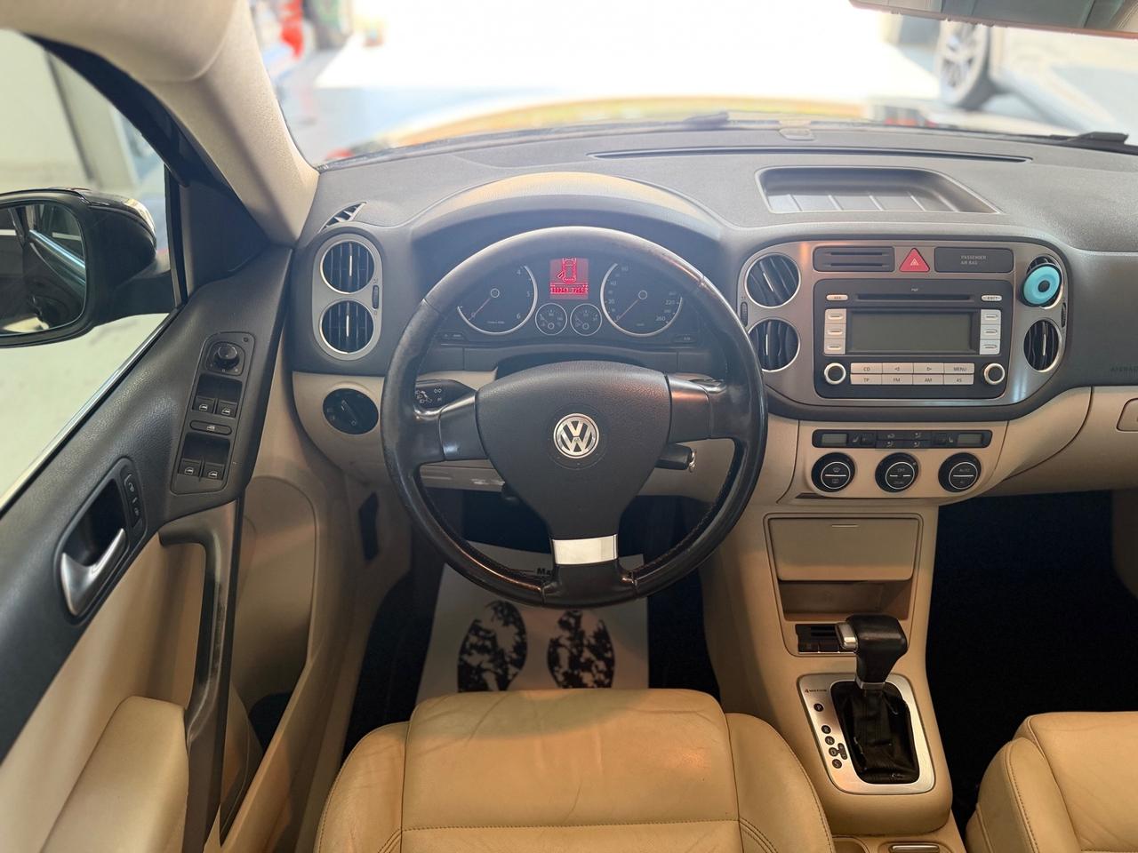 Volkswagen Tiguan 2.0 16V TDI DPF tiptronic Sport & Style (18°)