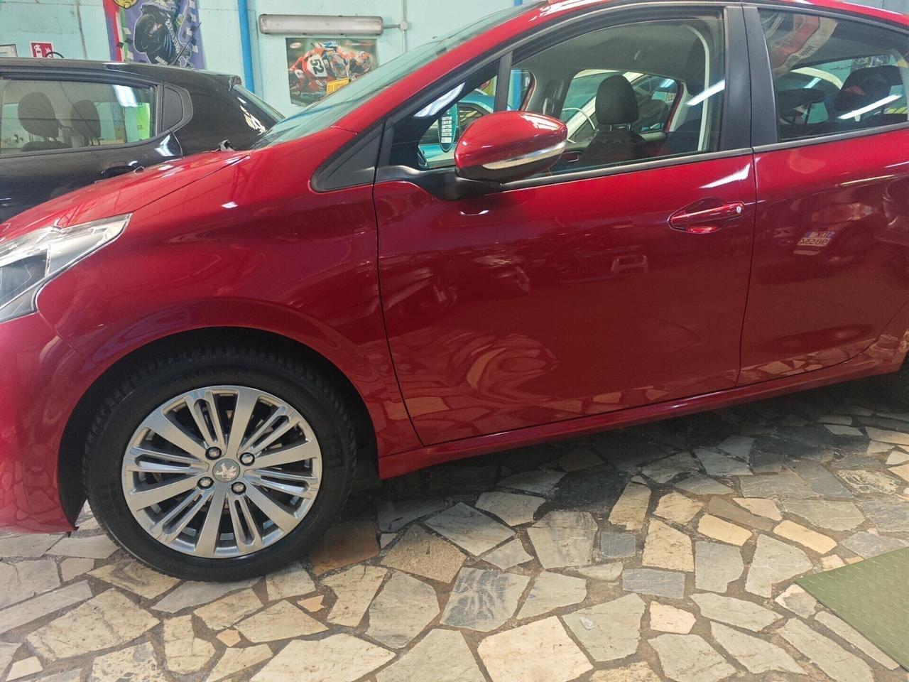 Peugeot 208 BlueHDi 75 5 porte Allure