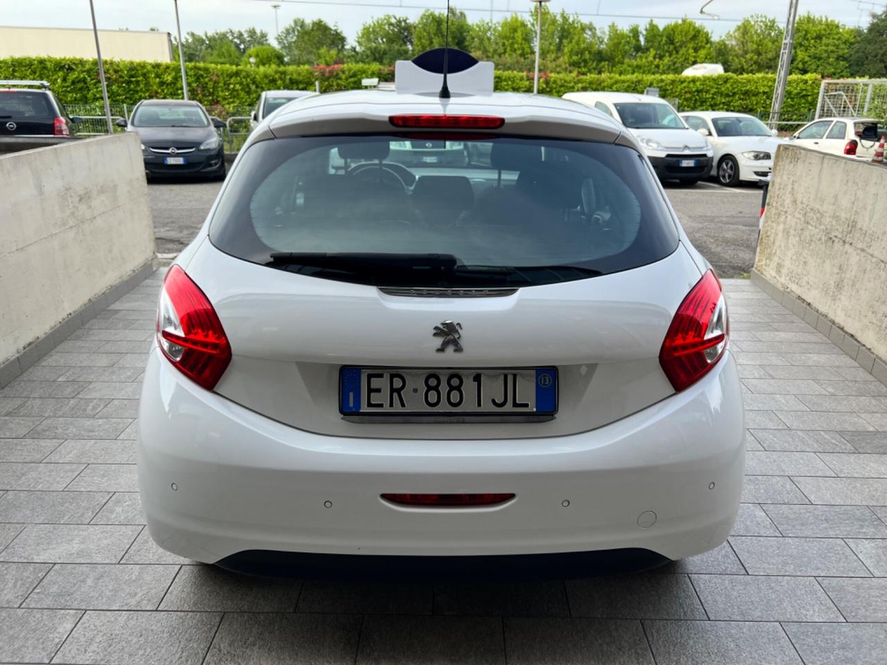 Peugeot 208 1.4 HDi 68 CV 5 porte Active