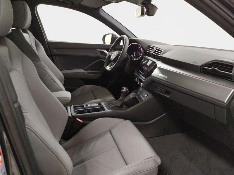 Audi Q3 Sportback 40 2.0 tdi Identity Black quattro 193cv s-tronic