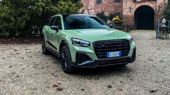 AUDI Q2 30 TDI Business