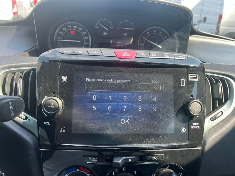 Lancia Ypsilon Ypsilon 1.0 FireFly 5 porte S&S Hybrid Platino