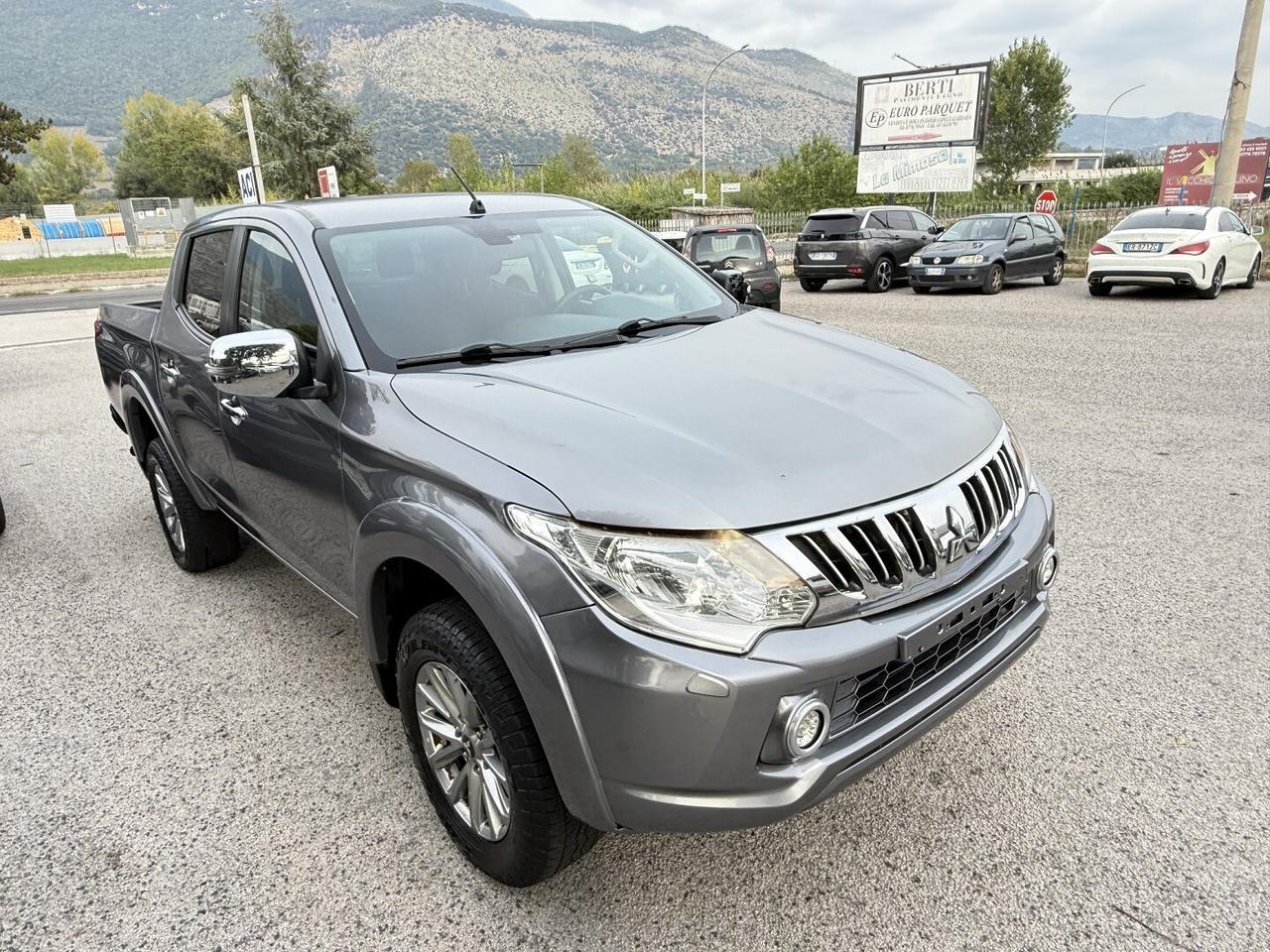 MITSUBISHI L200 DOPPIA CABINA 4X4 CAMBIO MANUALE