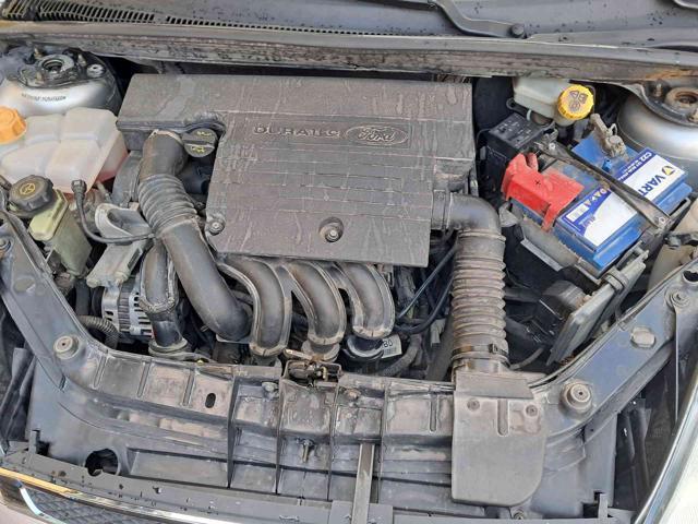 FORD Fiesta 1.4 16V 5p. Ghia ok neopatentati