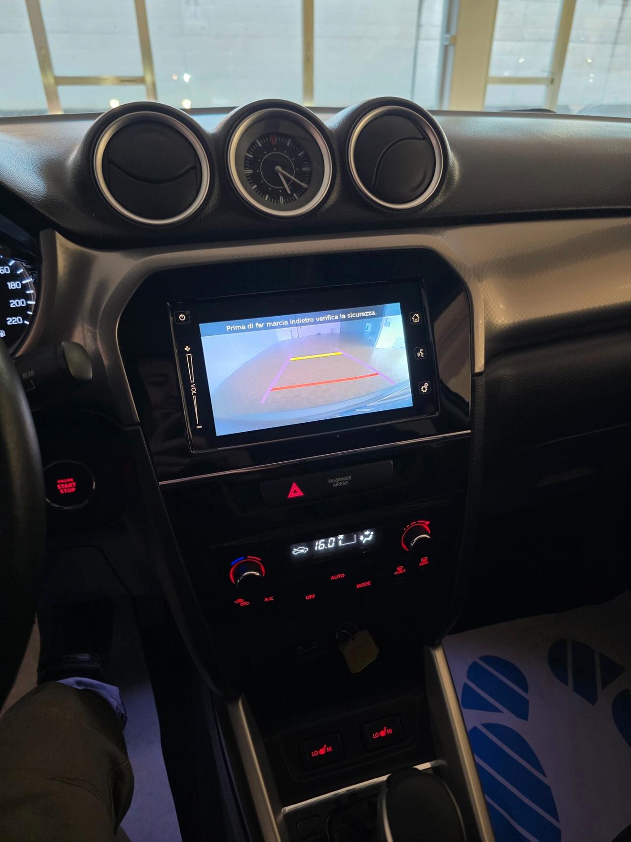 Suzuki Vitara 1.6D 4x4 full automatic