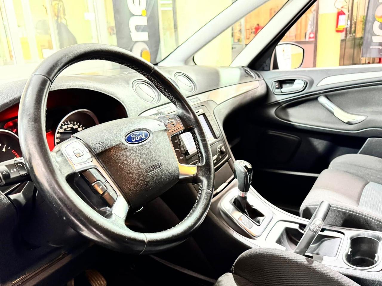 Ford S-Max 2.0 TDCi 140CV Powershift Nav Edition