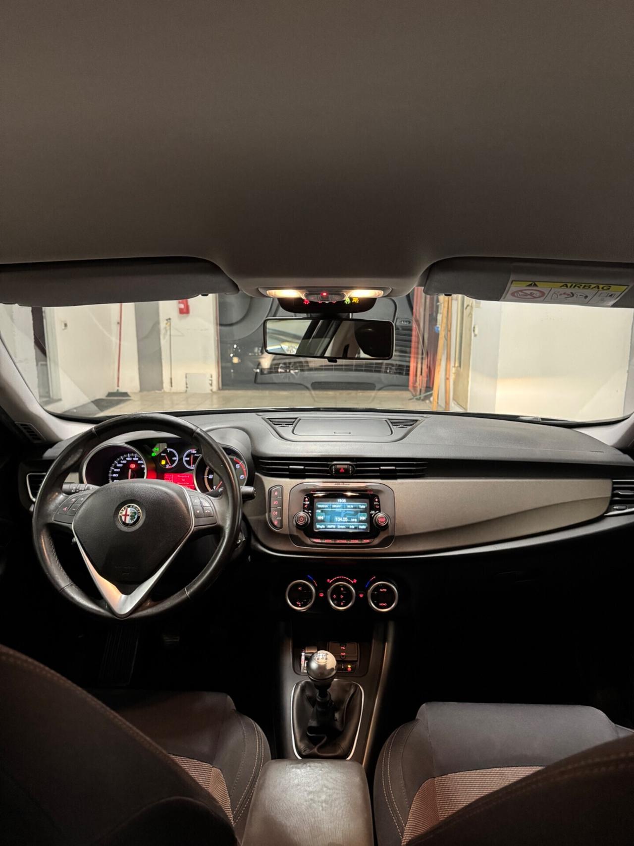 Alfa Romeo Giulietta 1.6 JTDm-2 105 CV Exclusive