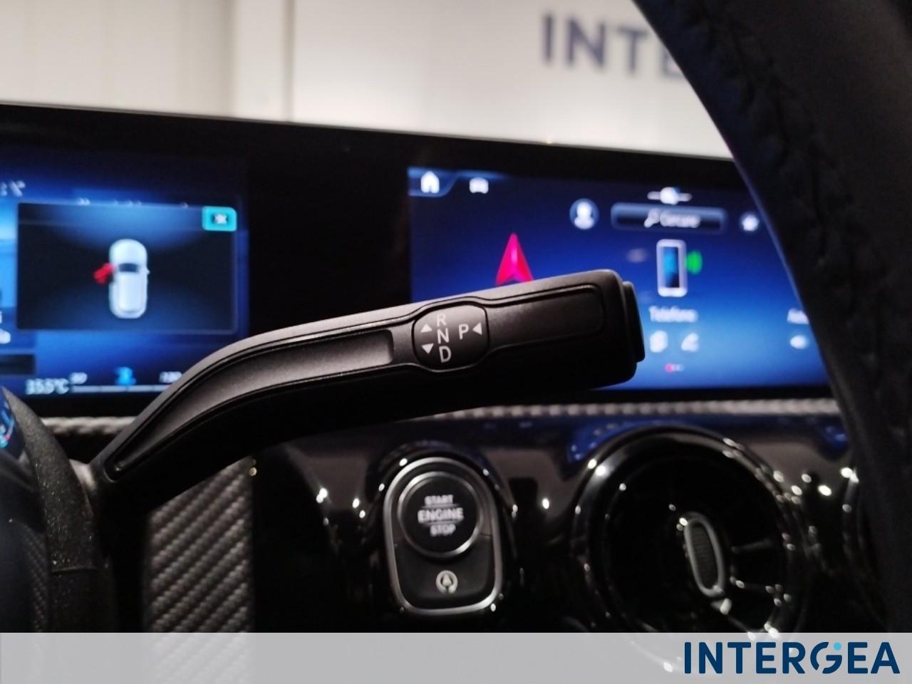 Mercedes-Benz A 180 d Advanced auto